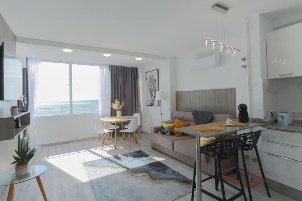 Apartamentos De Benidorm, Playa Poniente, Espana エクステリア 写真