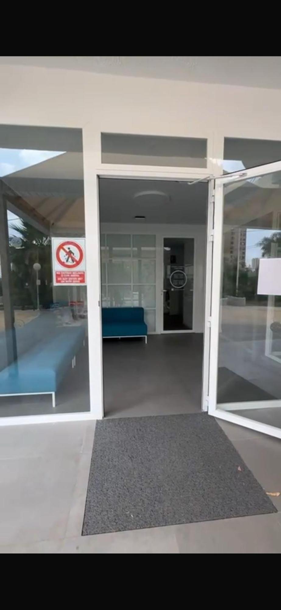 Apartamentos De Benidorm, Playa Poniente, Espana エクステリア 写真
